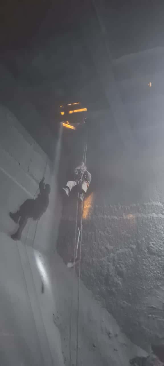 Ingreso a tolva de compensación con técnicas verticales