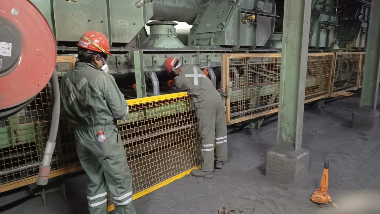 Inspección de polines y correa en CMP Cerro Negro Norte