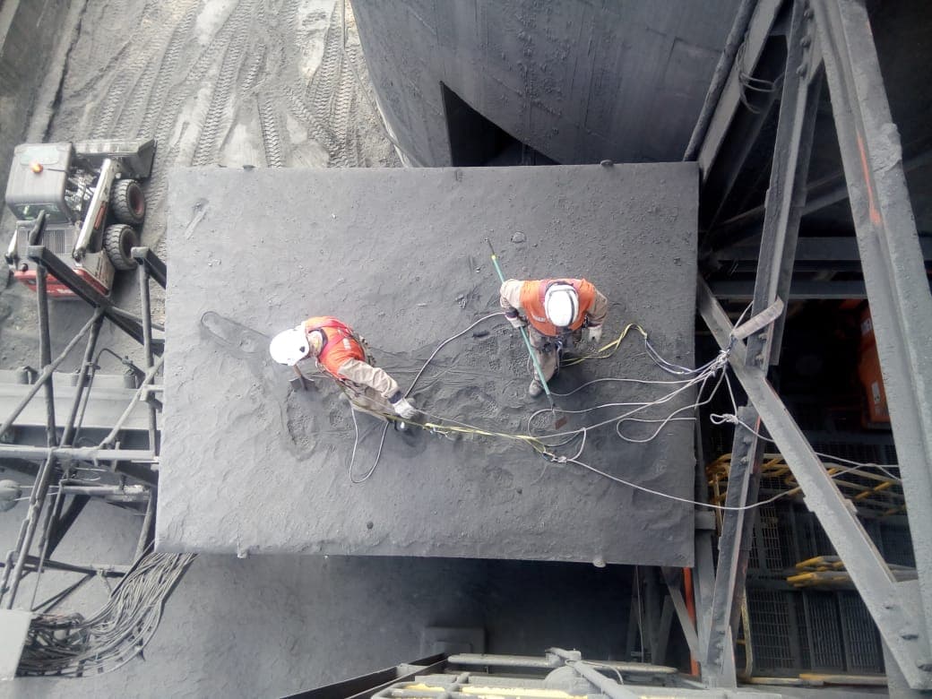 Aseo industrial con técnicas verticales